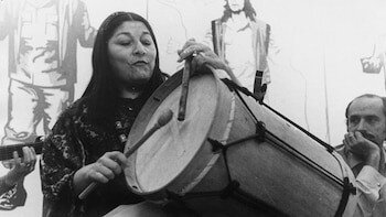 imagen de La voz eterna de Mercedes Sosa: su infancia humilde en Tucumán, el exilio que la marcó y el legado sin fronteras